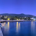 Ora Holiday Village 4*