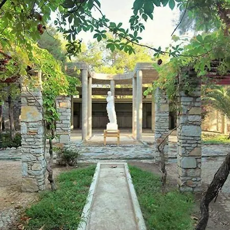 Ora Holiday Village トルバ