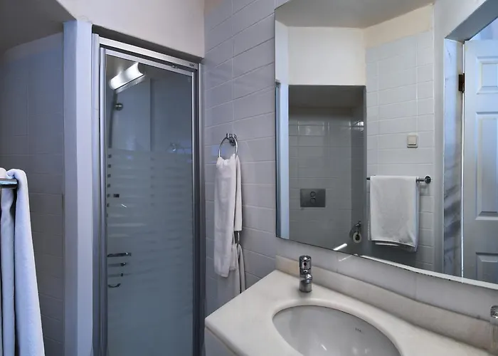 Ośrodek wypoczynkowy Ora Holiday Village 4*