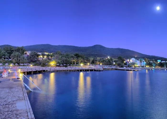 Ora Holiday Village 4*